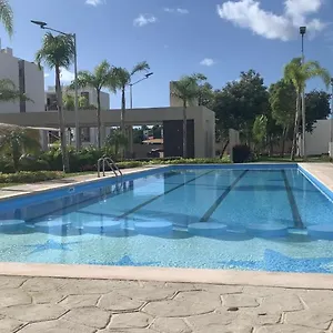 Yellowsub Apartment